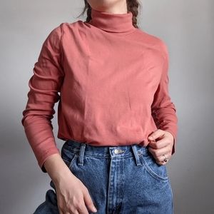 Vintage coral turtle neck
